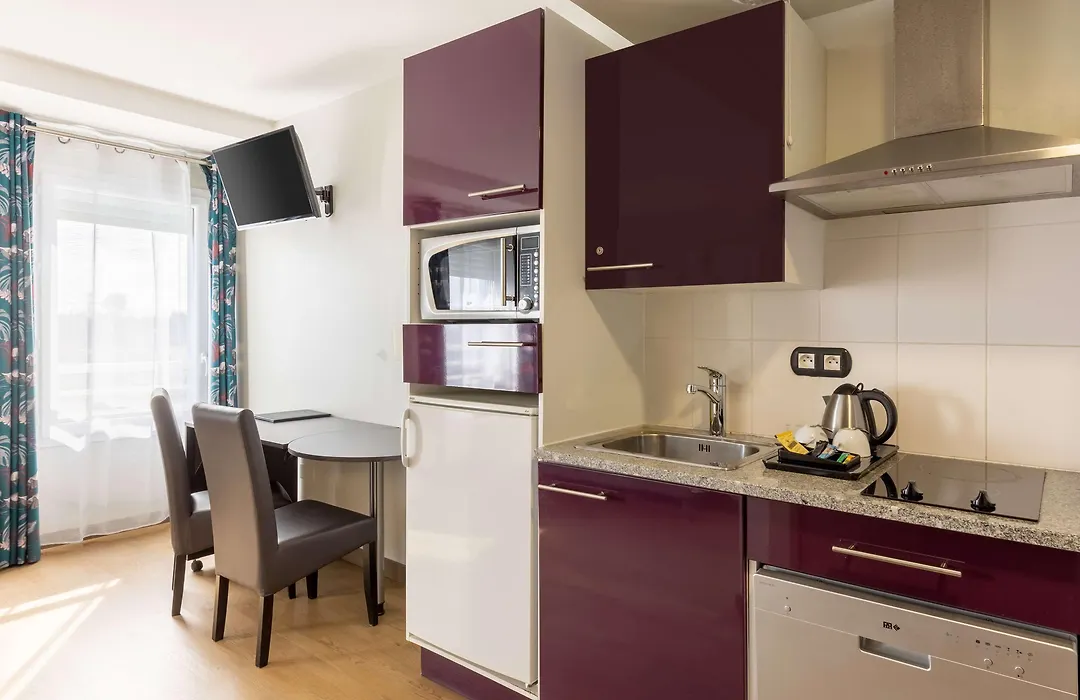 Best Western Hotel & Spa Pau Lescar Aeroport-1